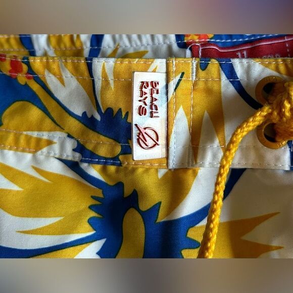 NWOT … BEACH RAYS “Size: 11” Swim Shorts - Picture 3 of 4